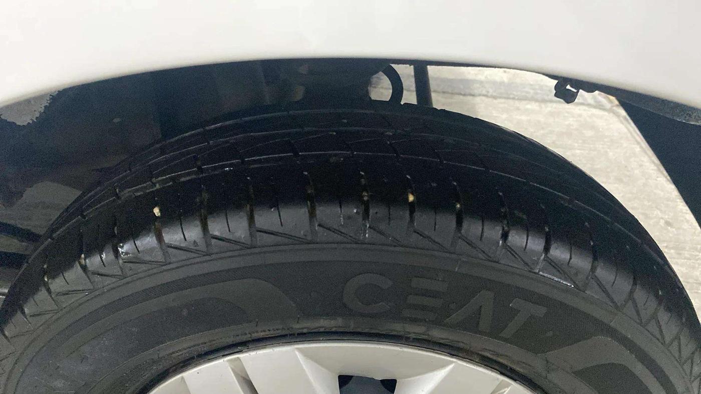 2020 Maruti Alto VXI, Petrol, Manual, 10,610 km, Left Rear Tyre Tread