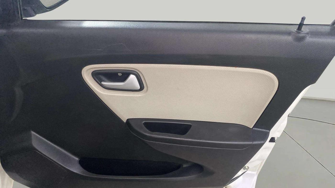 2020 Maruti Alto VXI, Petrol, Manual, 10,610 km, Driver Side Door Panels Control