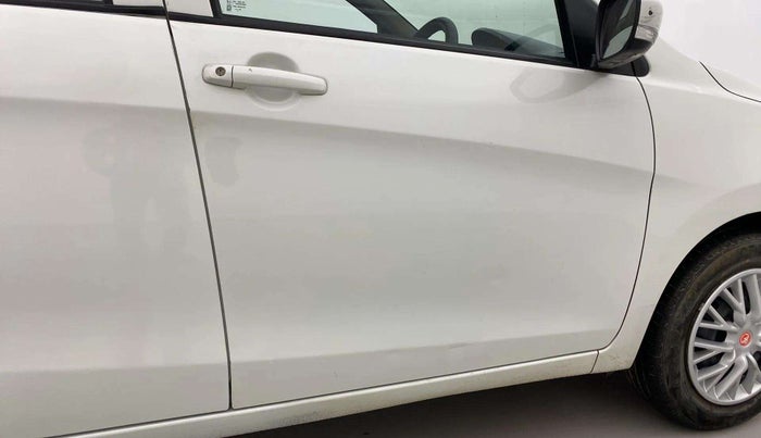 2016 Maruti Celerio ZXI AMT, Petrol, Automatic, 66,204 km, Driver-side door - Paint minor damage