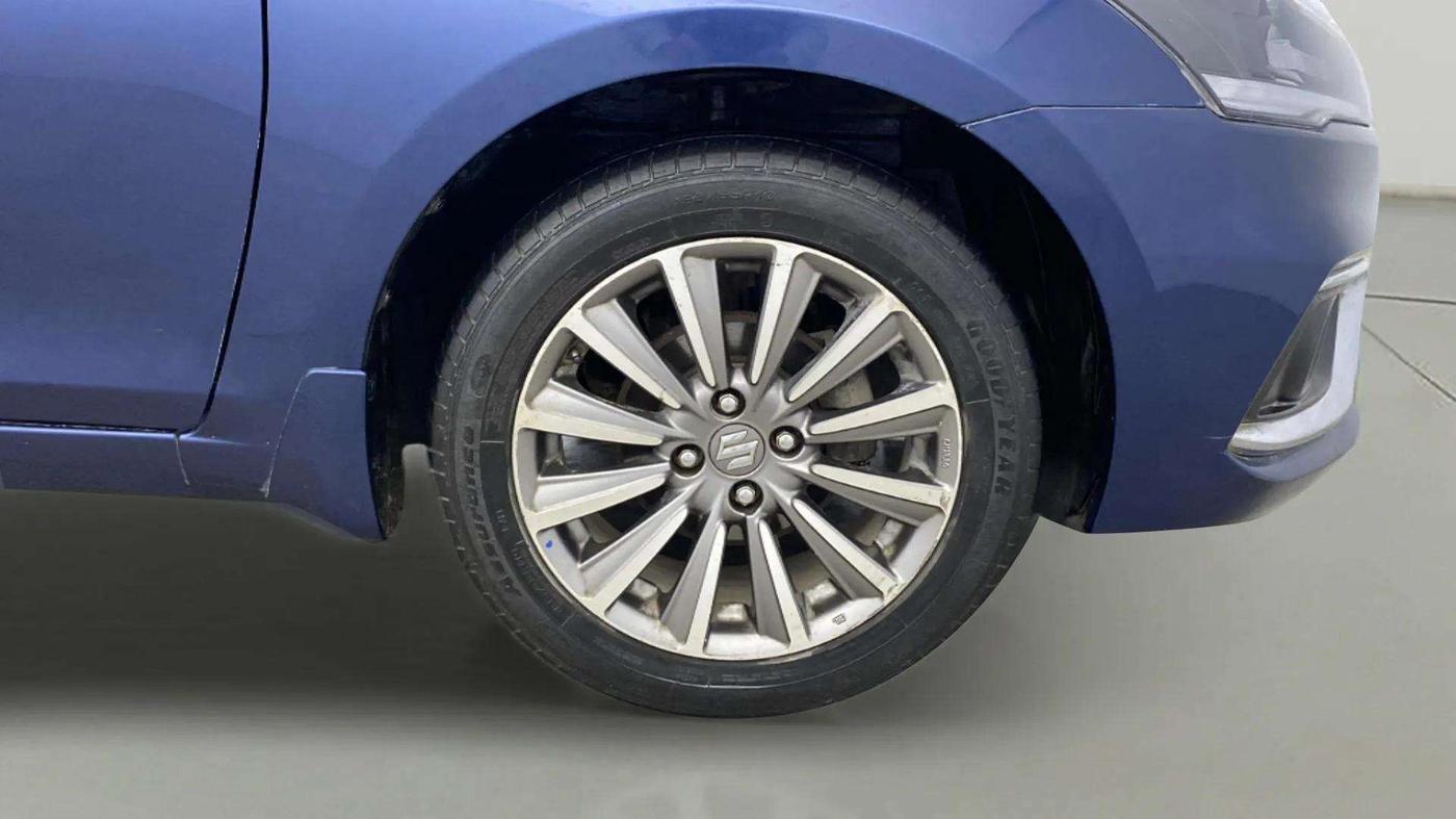 2018 Maruti Ciaz ALPHA 1.5 SHVS PETROL, Petrol, Manual, 45,223 km, Right Front Wheel