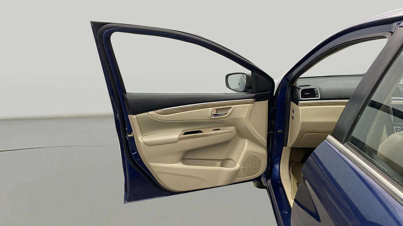 2018 Maruti Ciaz ALPHA 1.5 SHVS PETROL, Petrol, Manual, 45,223 km, LHS Front Door