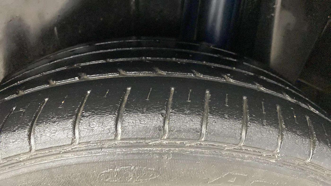 2018 Maruti Ciaz ALPHA 1.5 SHVS PETROL, Petrol, Manual, 45,223 km, Left Rear Tyre Tread