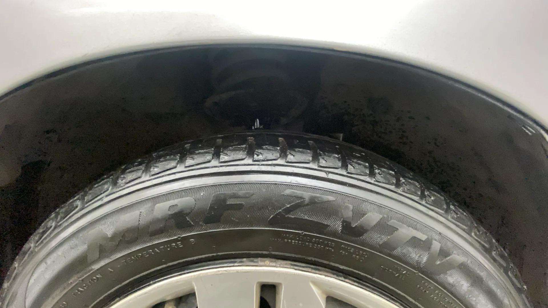 RHS-Front-Tyre-Tread-18
