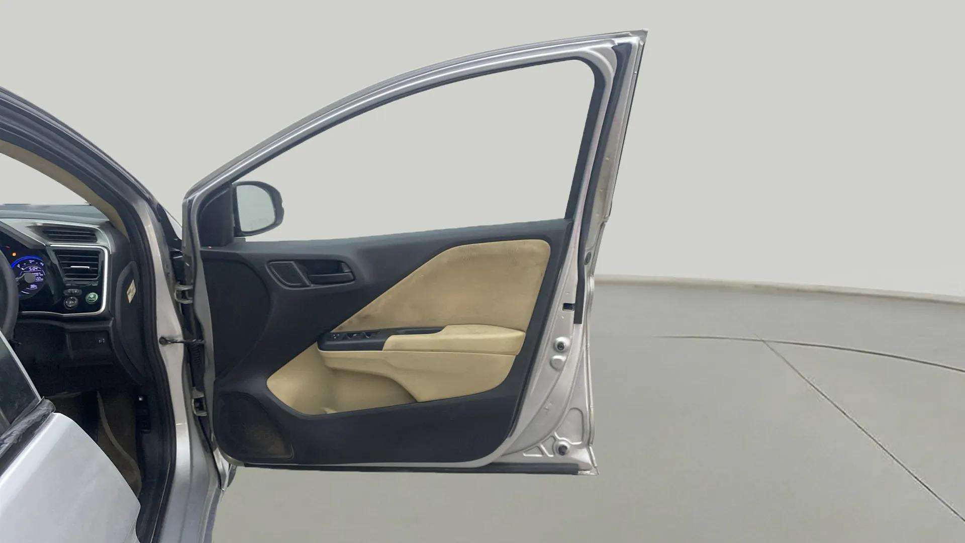 RHS-Front-Door-Open-32