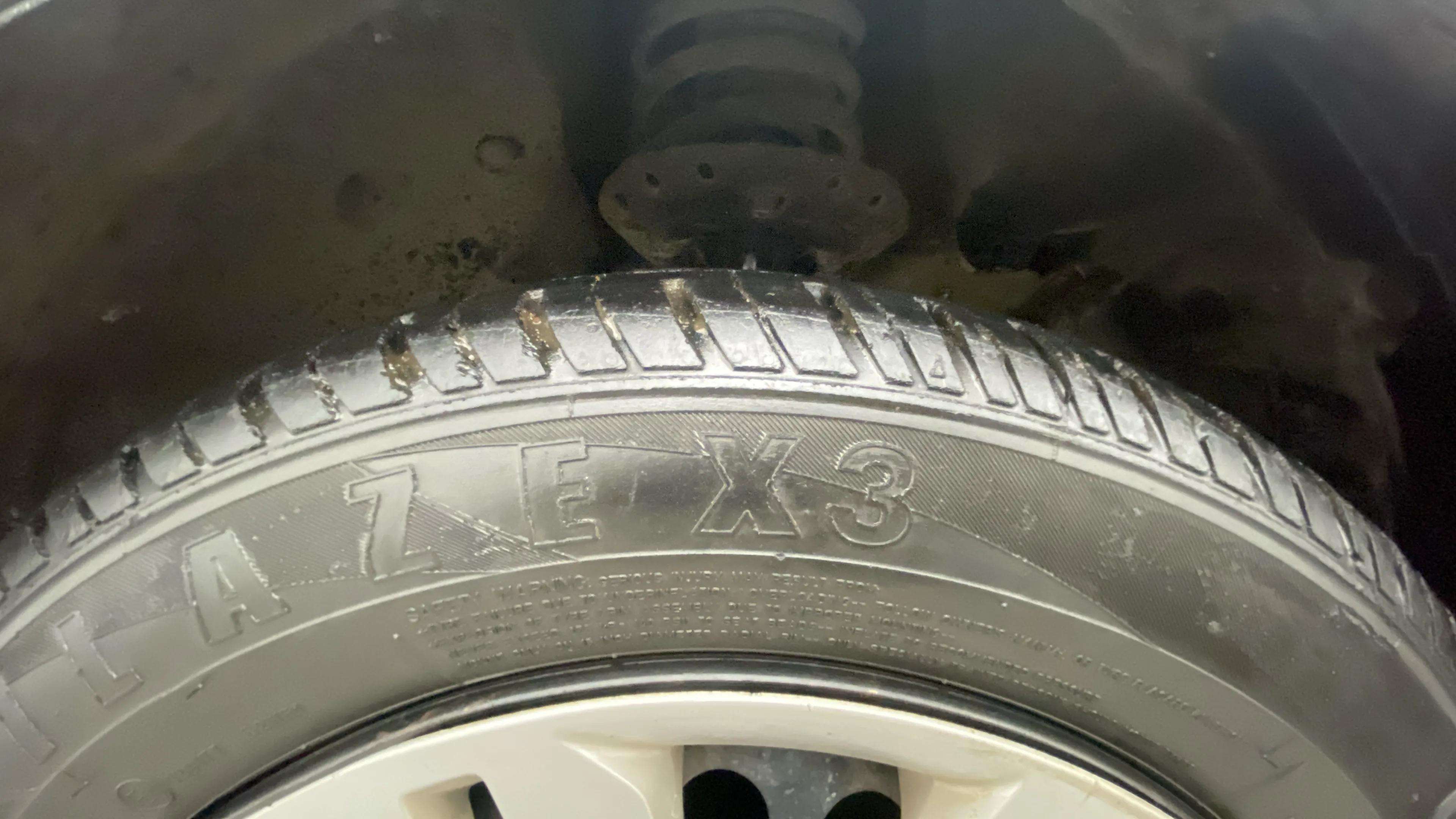 LHS-Front-Tyre-Tread-20