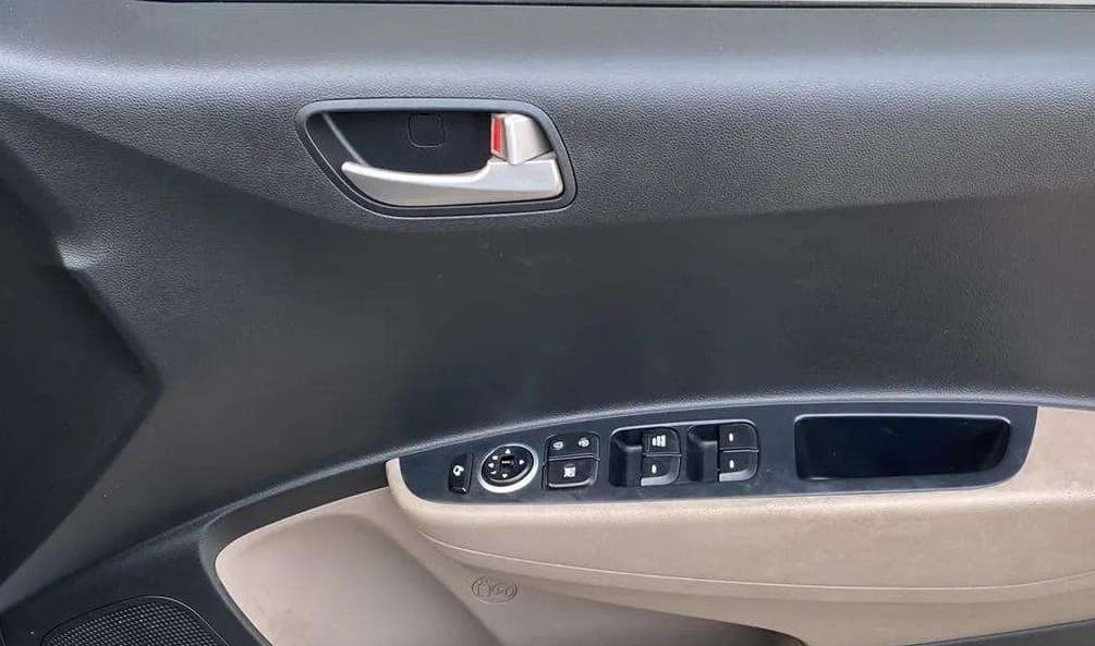 2014 Hyundai Grand i10 SPORTZ 1.2 KAPPA VTVT, Petrol, Manual, 40,453 km, Driver Side Door Panels Control