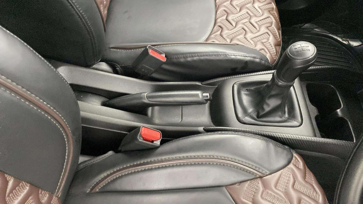 2023 Maruti FRONX SIGMA 1.2 MT, Petrol, Manual, 8,385 km, Gear Lever