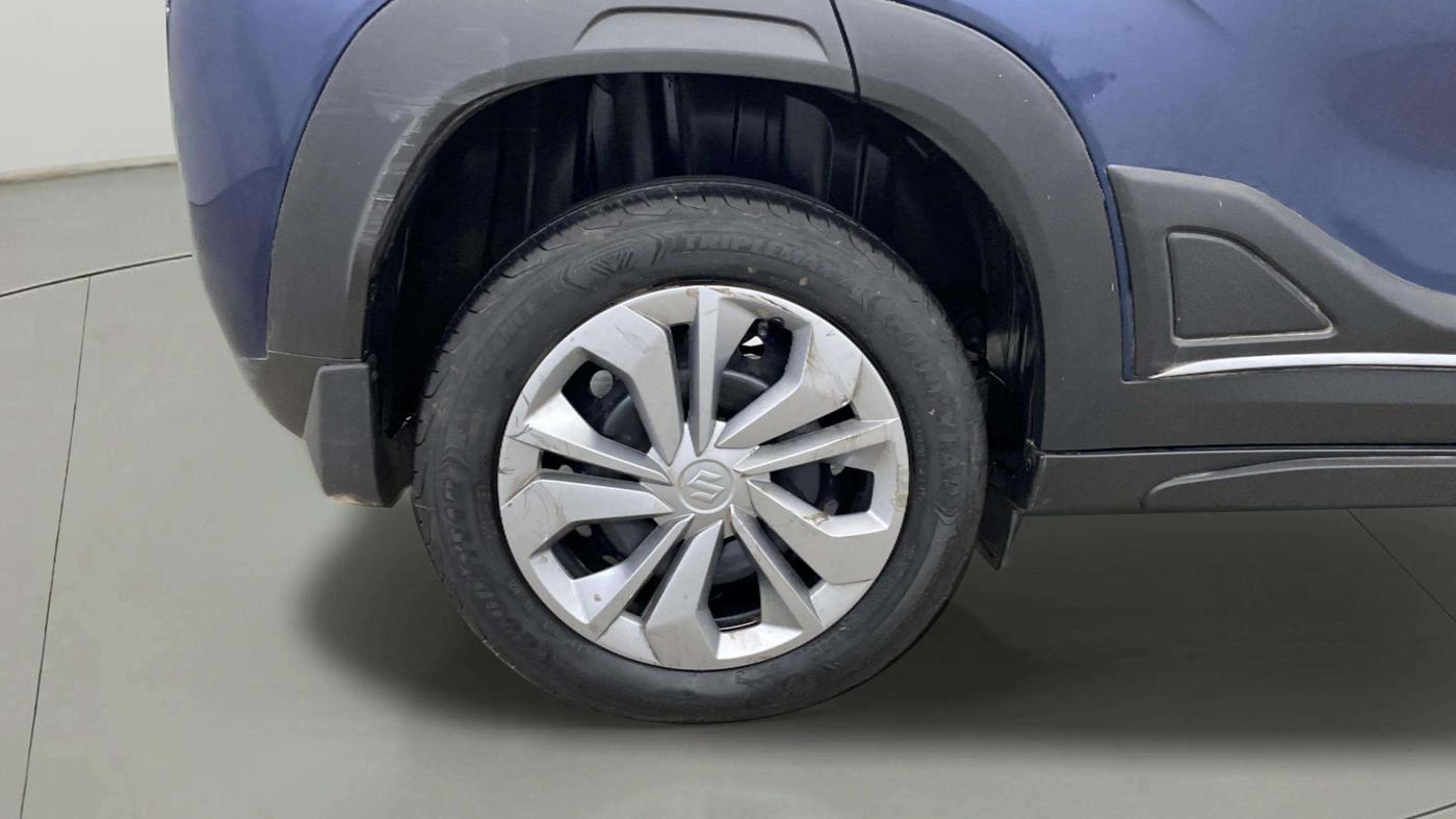 2023 Maruti FRONX SIGMA 1.2 MT, Petrol, Manual, 8,385 km, Right Rear Wheel