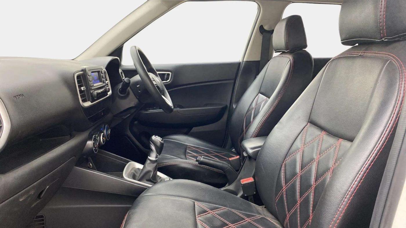 2021 Hyundai VENUE S 1.0 TURBO IMT, Petrol, Manual, 53,183 km, Right Side Front Door Cabin