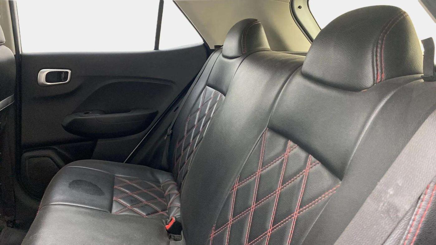 2021 Hyundai VENUE S 1.0 TURBO IMT, Petrol, Manual, 53,183 km, Right Side Rear Door Cabin