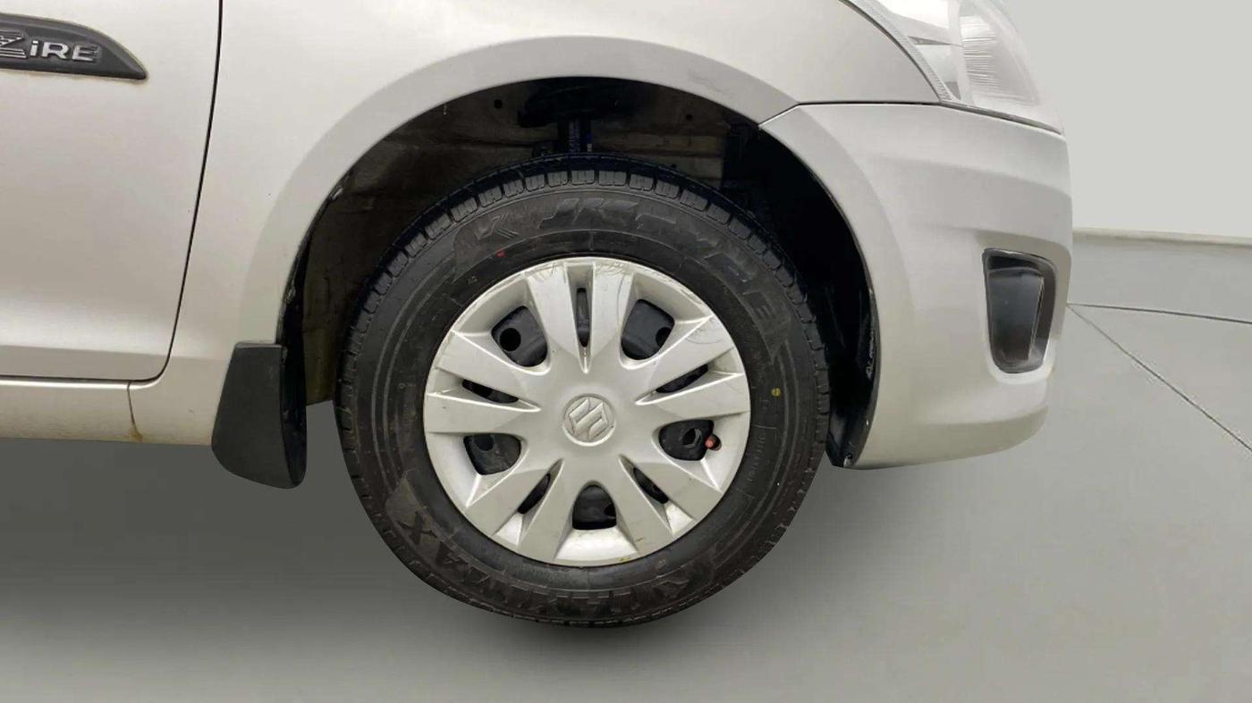 2013 Maruti Swift Dzire VXI, Petrol, Manual, 44,823 km, Right Front Wheel