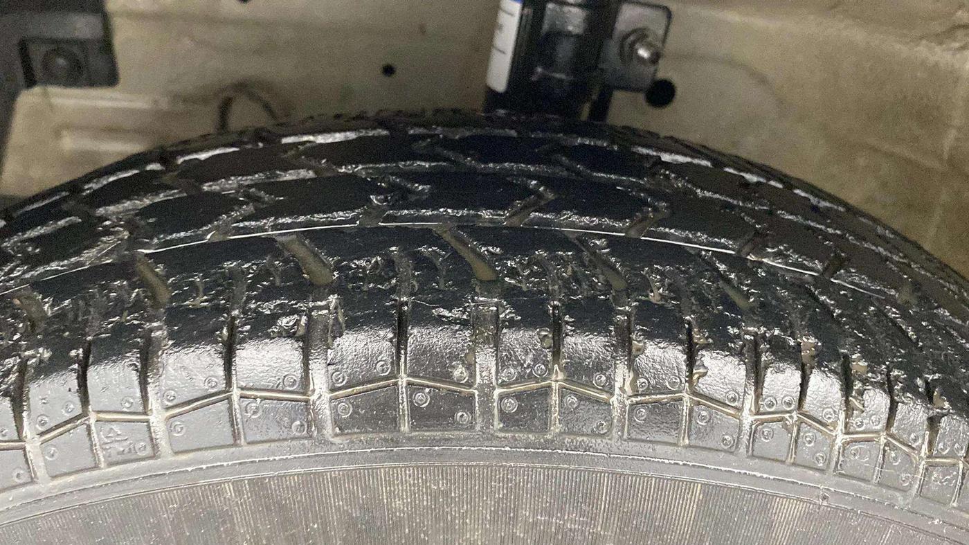 2013 Maruti Swift Dzire VXI, Petrol, Manual, 44,823 km, Left Front Tyre Tread