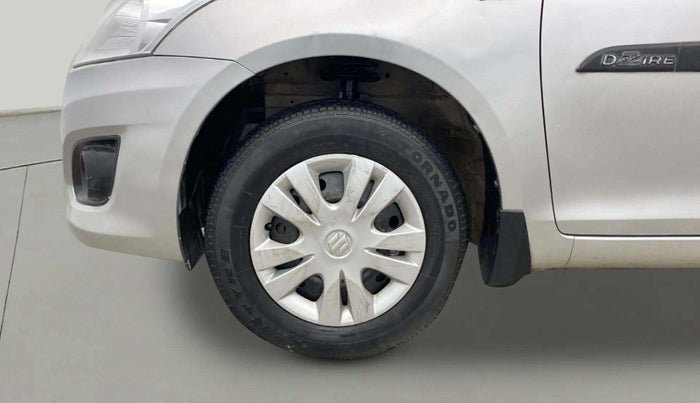 2013 Maruti Swift Dzire VXI, Petrol, Manual, 44,742 km, Left front tyre - Minor crack