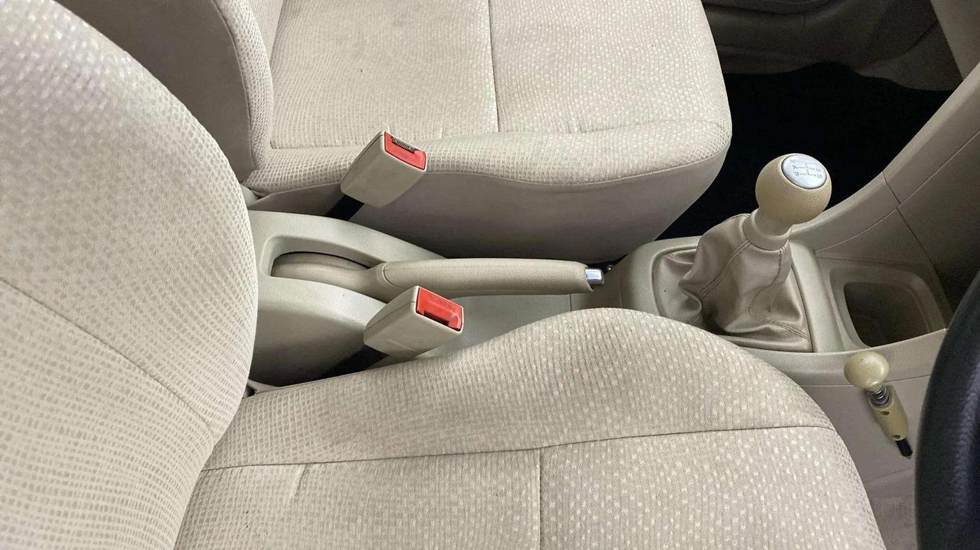 2013 Maruti Swift Dzire VXI, Petrol, Manual, 44,823 km, Gear Lever