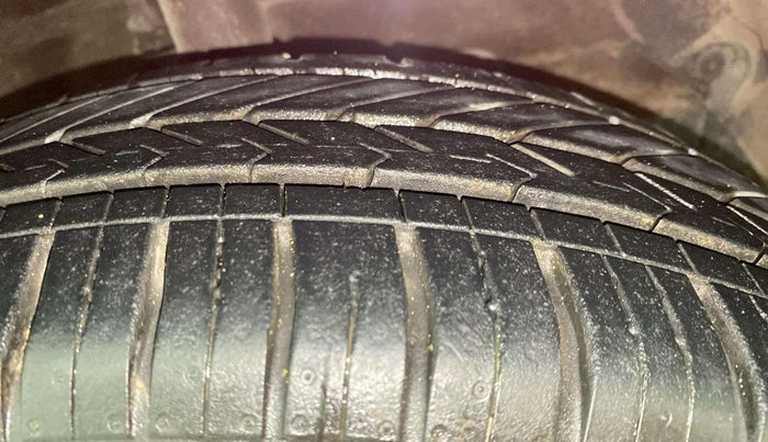 2014 Hyundai Grand i10 ASTA AT 1.2 KAPPA VTVT, Petrol, Automatic, 88,919 km, Right Front Tyre Tread