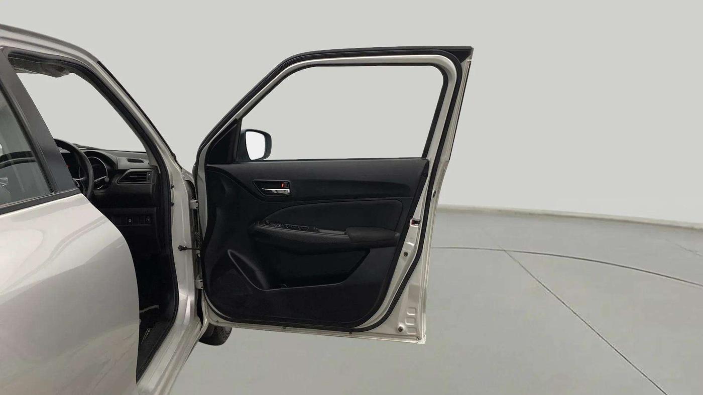 2021 Maruti Swift VXI, Petrol, Manual, 35,963 km, RHS Front Door
