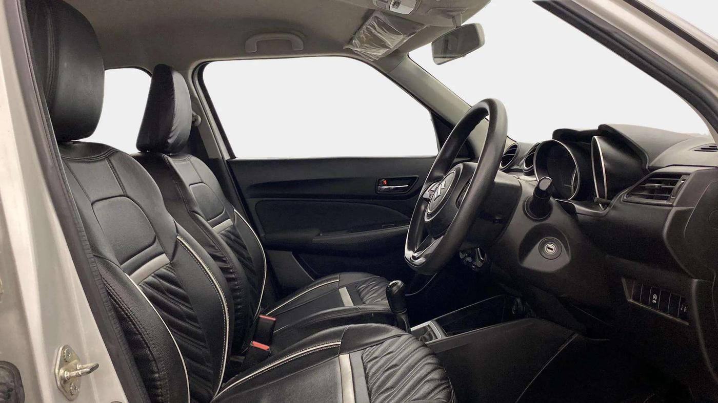 2021 Maruti Swift VXI, Petrol, Manual, 35,963 km, Right Side Front Door Cabin