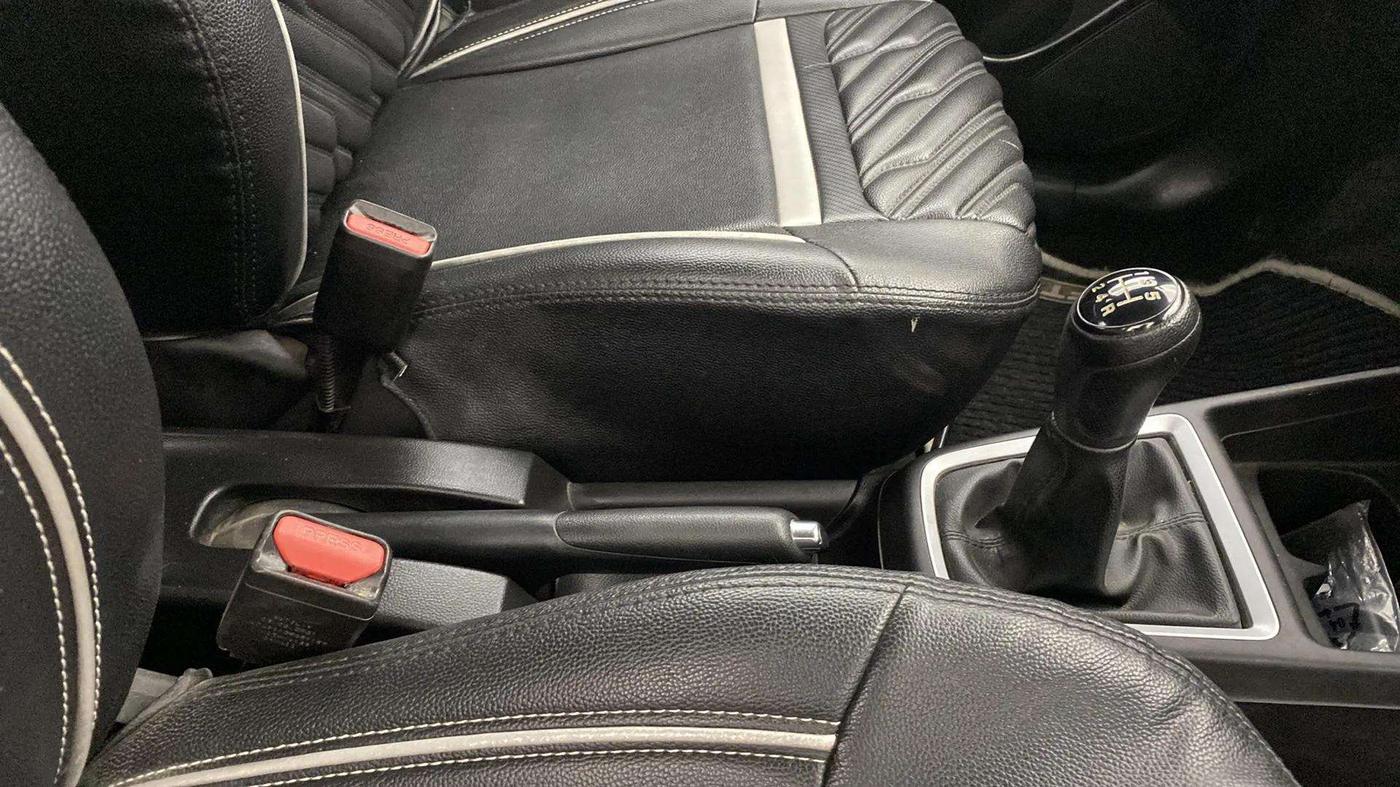 2021 Maruti Swift VXI, Petrol, Manual, 35,963 km, Gear Lever