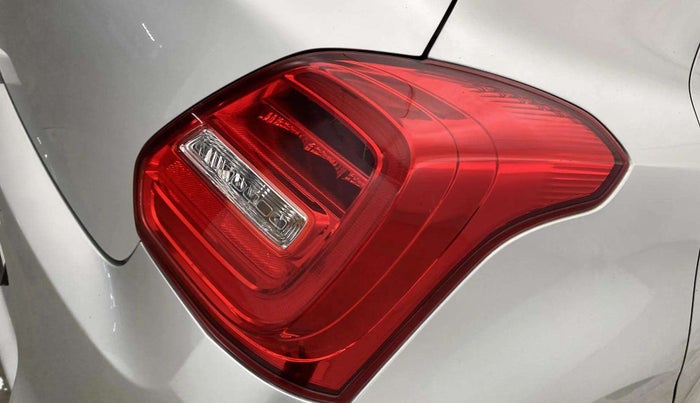 2021 Maruti Swift VXI, Petrol, Manual, 35,952 km, Right tail light - Minor scratches