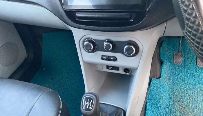 2021 Tata Tiago XT (O) PETROL, Petrol, Manual, 36,012 km, AC Unit - Directional switch has minor damage