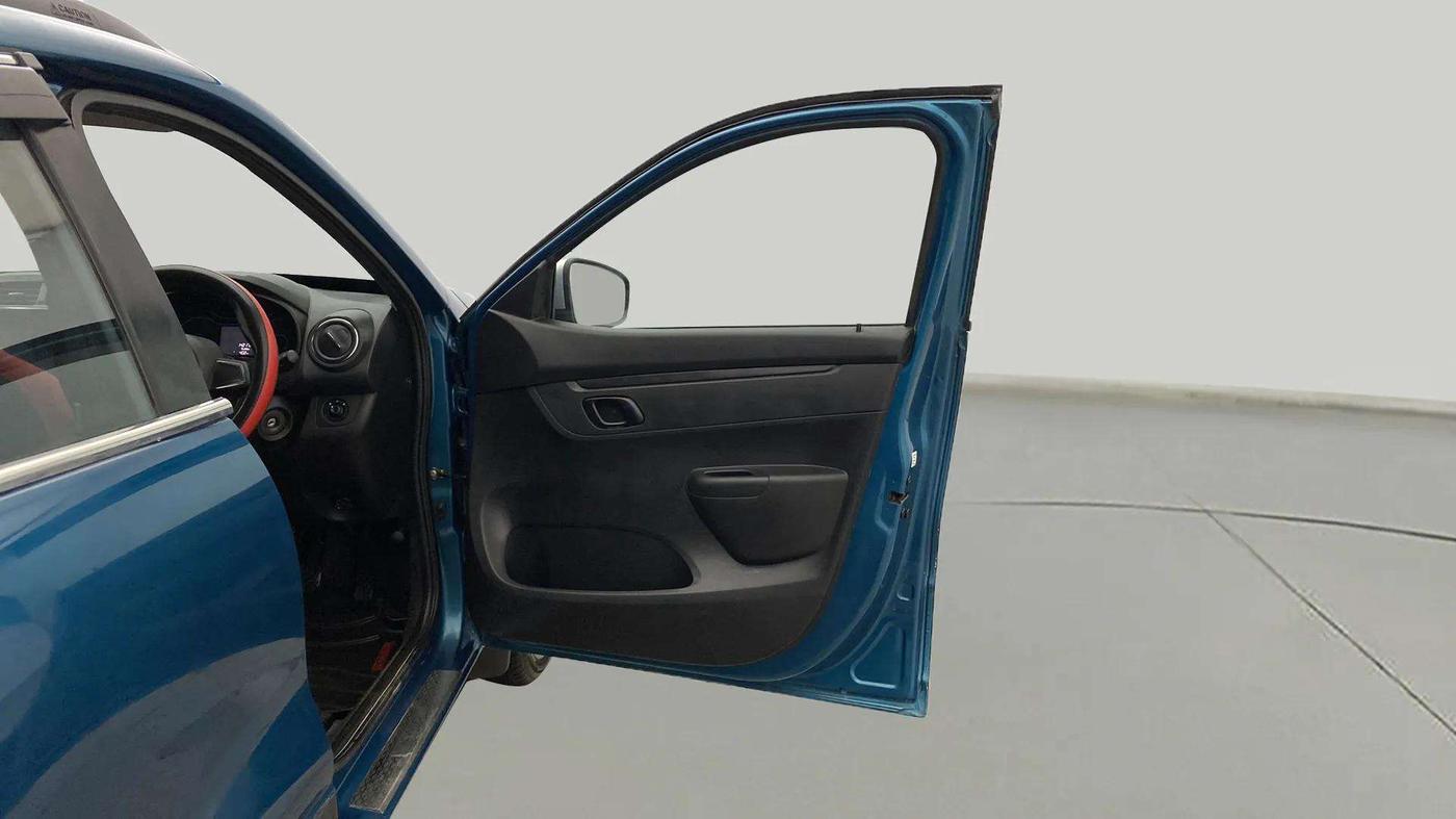 2022 Renault Kwid RXT 1.0, Petrol, Manual, 14,351 km, RHS Front Door