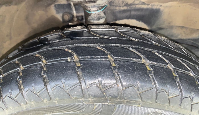 2015 Maruti Wagon R 1.0 LXI CNG, CNG, Manual, 46,944 km, Right Front Tyre Tread