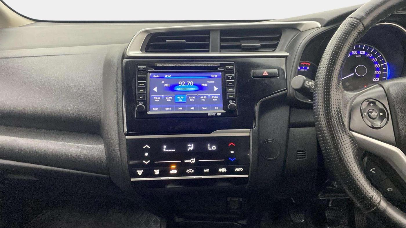2017 Honda Jazz 1.2L I-VTEC VX, Petrol, Manual, 30,705 km, Air Conditioner