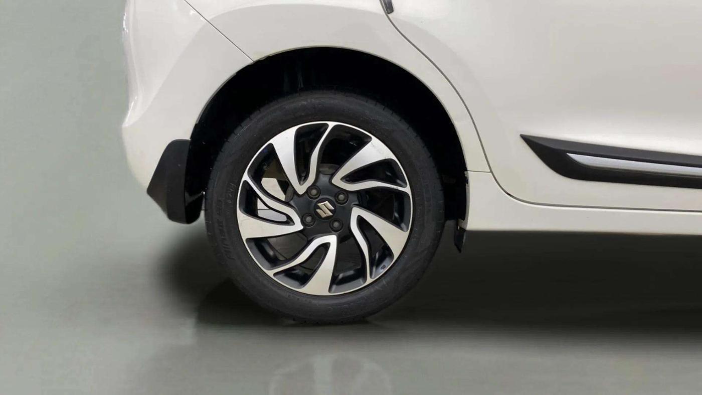 2021 Maruti Baleno ZETA PETROL 1.2, Petrol, Manual, 35,393 km, Right Rear Wheel