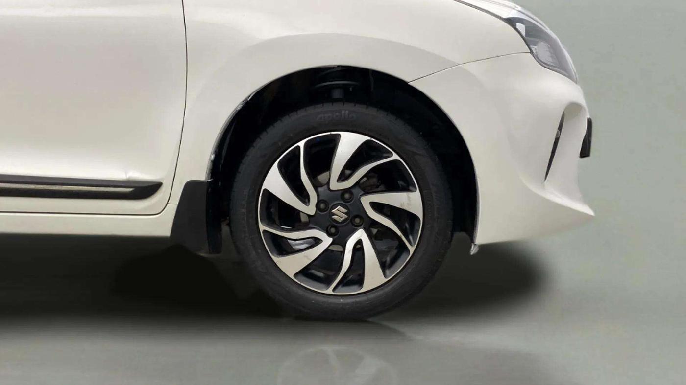 2021 Maruti Baleno ZETA PETROL 1.2, Petrol, Manual, 35,393 km, Right Front Wheel