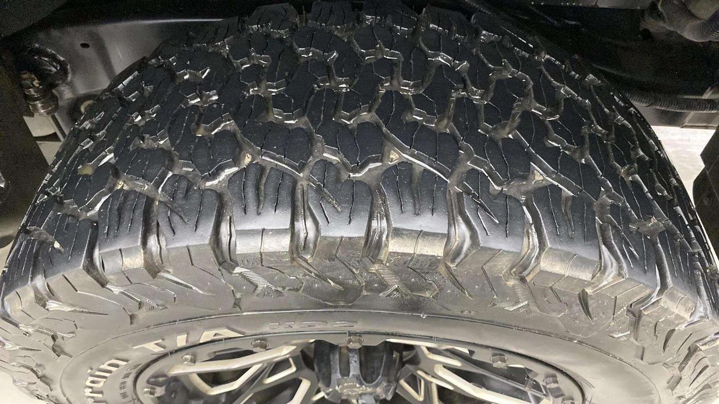 2022 Mahindra Thar LX D AT 4WD HT, Diesel, Automatic, 56,126 km, Right Rear Tyre Tread