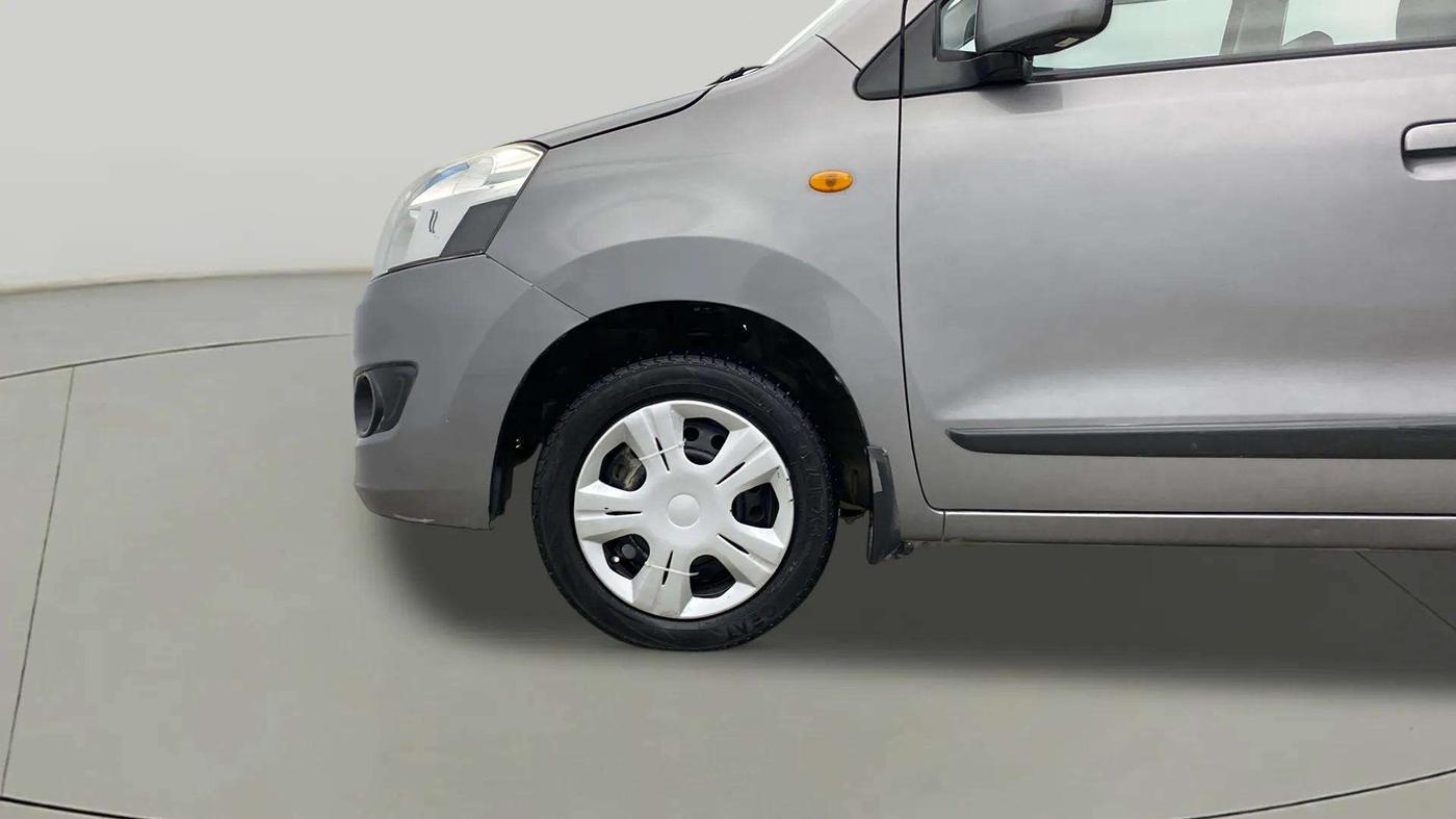 2013 Maruti Wagon R 1.0 VXI, Petrol, Manual, 68,643 km, Left Front Wheel