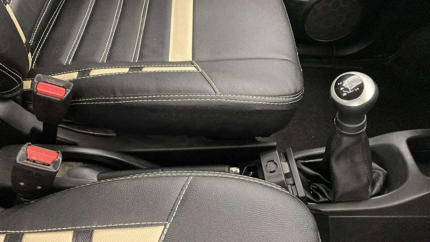 2013 Maruti Wagon R 1.0 VXI, Petrol, Manual, 68,643 km, Gear Lever