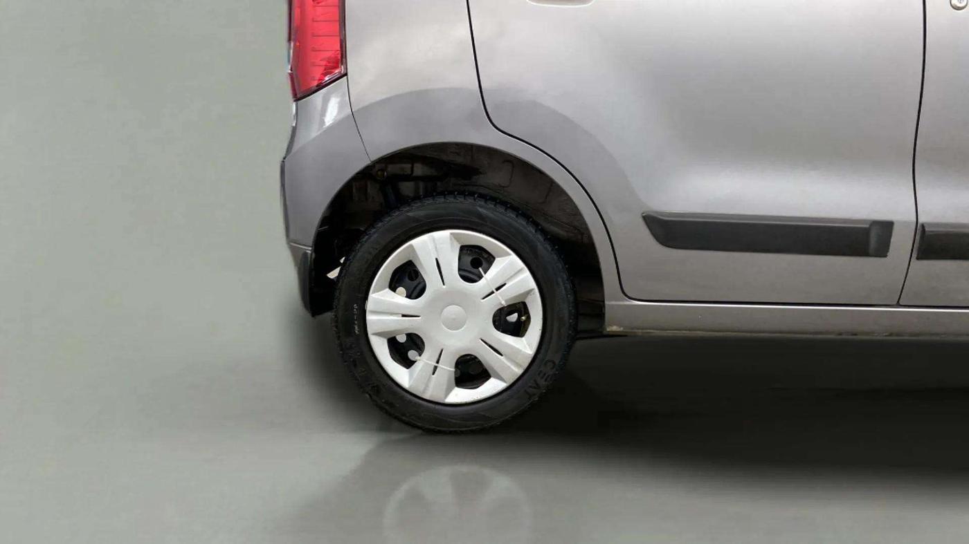 2013 Maruti Wagon R 1.0 VXI, Petrol, Manual, 68,643 km, Right Rear Wheel