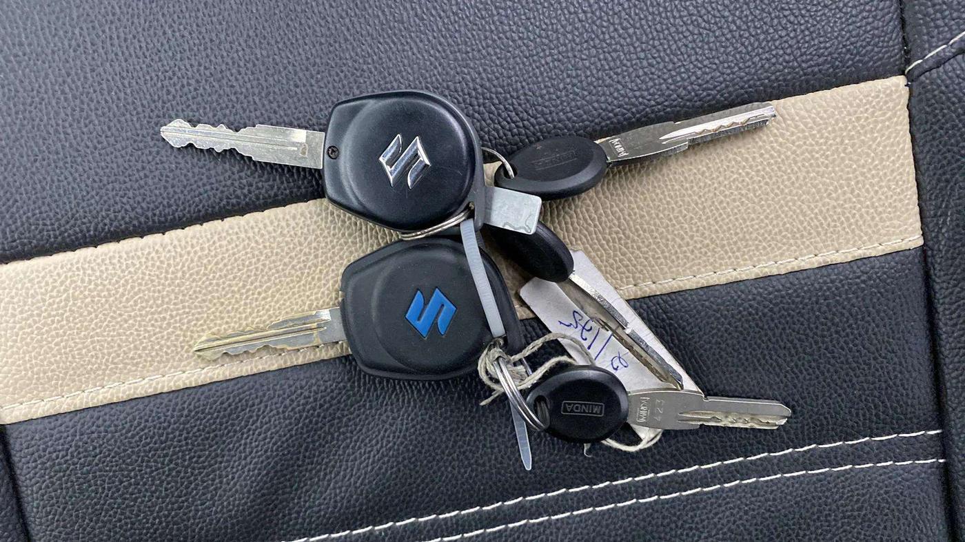 2013 Maruti Wagon R 1.0 VXI, Petrol, Manual, 68,643 km, Key Close Up