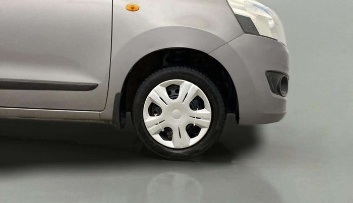 2013 Maruti Wagon R 1.0 VXI, Petrol, Manual, 68,444 km, Right Front Wheel