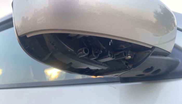 2019 Maruti S PRESSO VXI+, Petrol, Manual, 13,727 km, Right rear-view mirror - Cover has minor damage