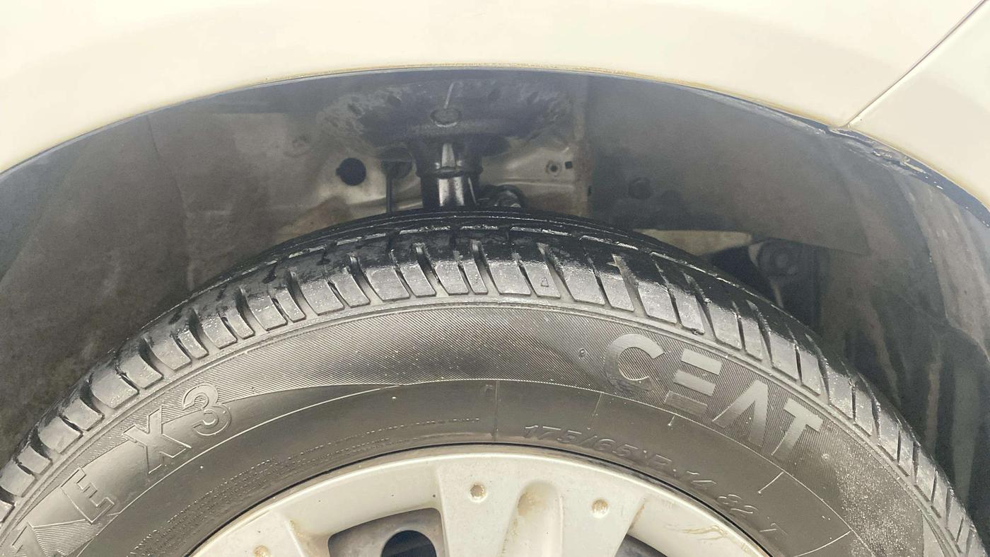 2014 Honda Amaze 1.2L I-VTEC S, Petrol, Manual, 62,321 km, Right Front Tyre Tread