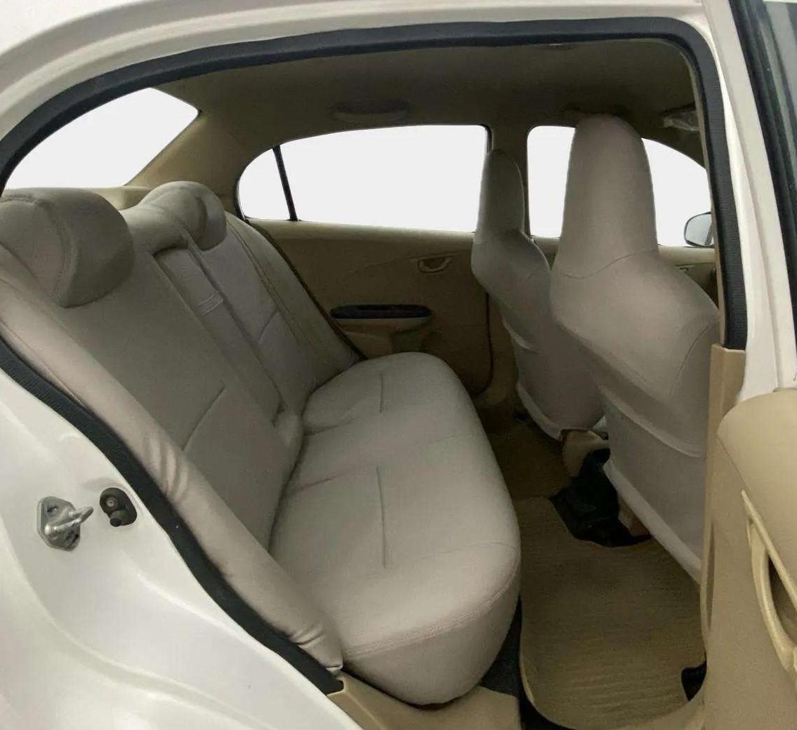 2014 Honda Amaze 1.2L I-VTEC S, Petrol, Manual, 62,321 km, Right Side Rear Door Cabin