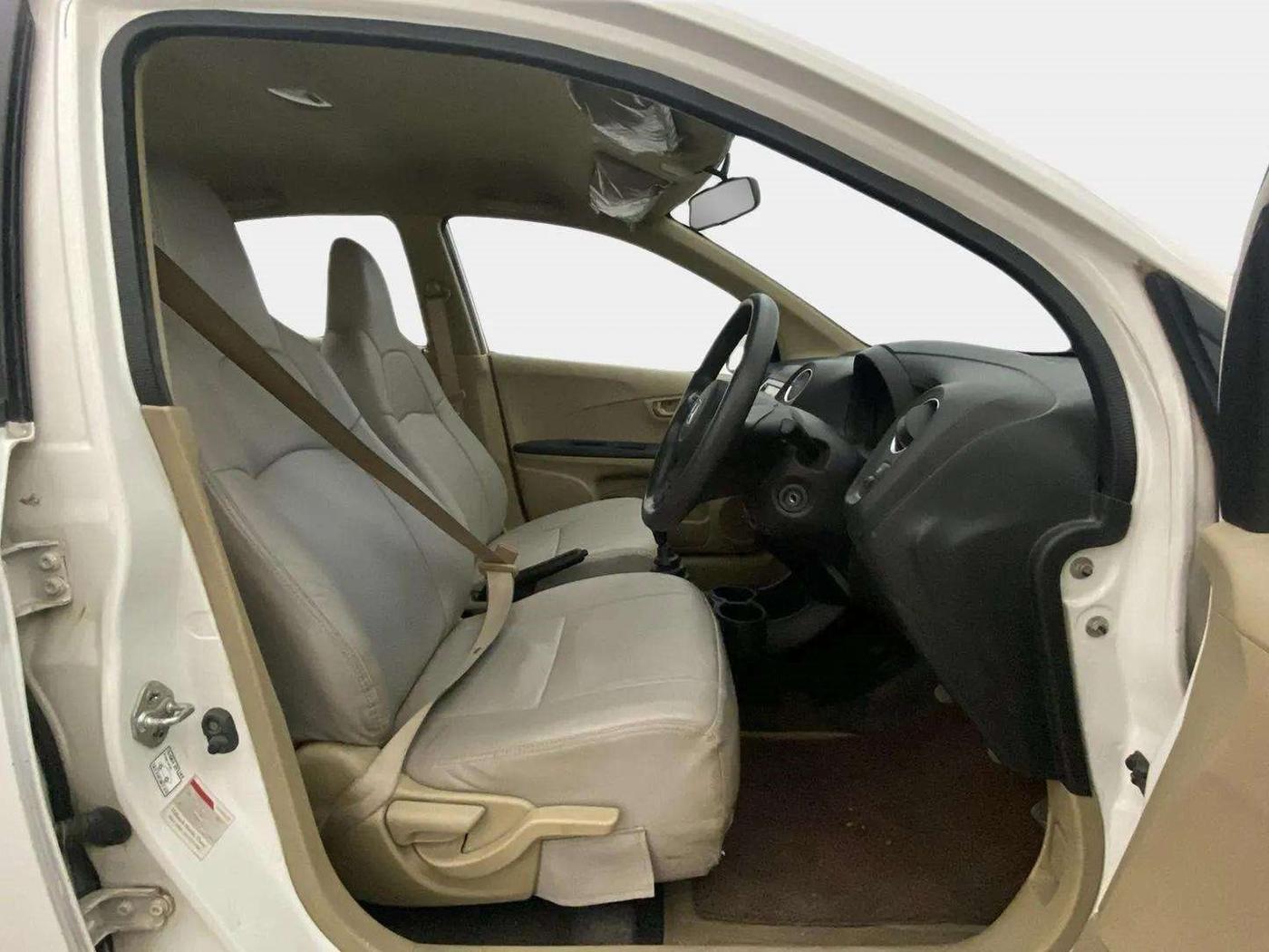 2014 Honda Amaze 1.2L I-VTEC S, Petrol, Manual, 62,321 km, Right Side Front Door Cabin