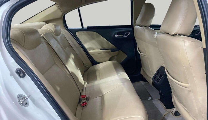 2017 Honda City 1.5L I-VTEC V MT, Petrol, Manual, 35,644 km, Right Side Rear Door Cabin
