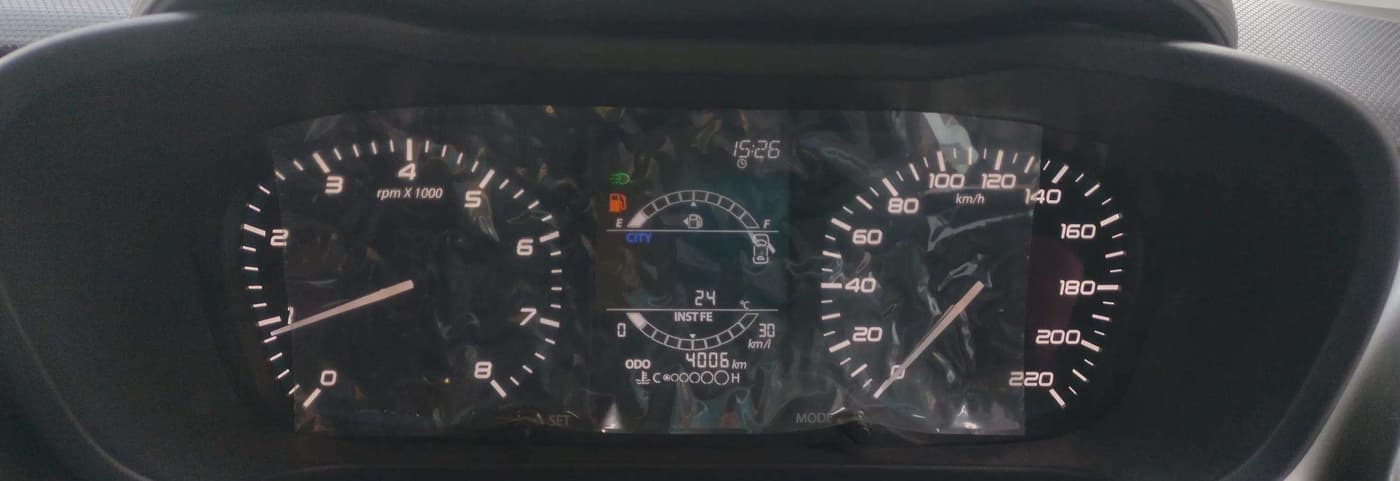 2024 Tata ALTROZ XZ PETROL, Petrol, Manual, 3,985 km, Odometer Image