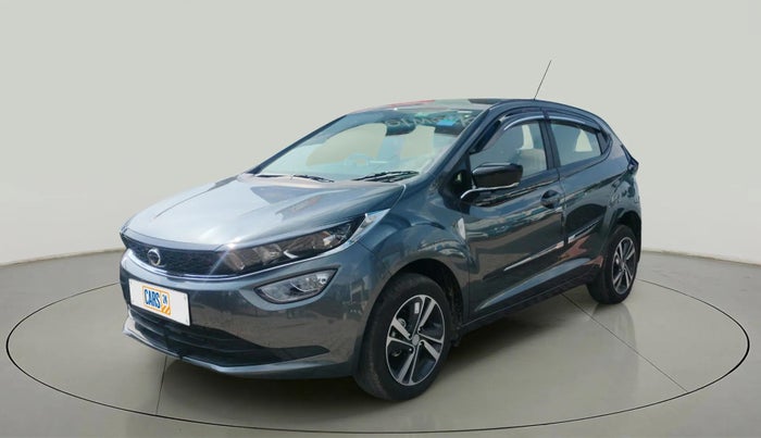 2024 Tata ALTROZ XZ PETROL, Petrol, Manual, 3,985 km, Left Front Diagonal