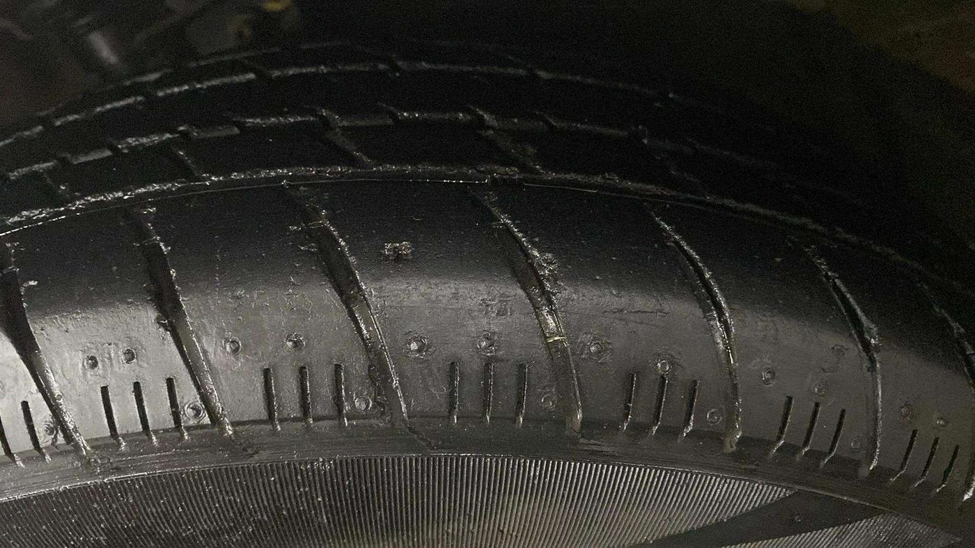 2016 Maruti Celerio VXI AMT (O), Petrol, Automatic, 32,452 km, Left Rear Tyre Tread