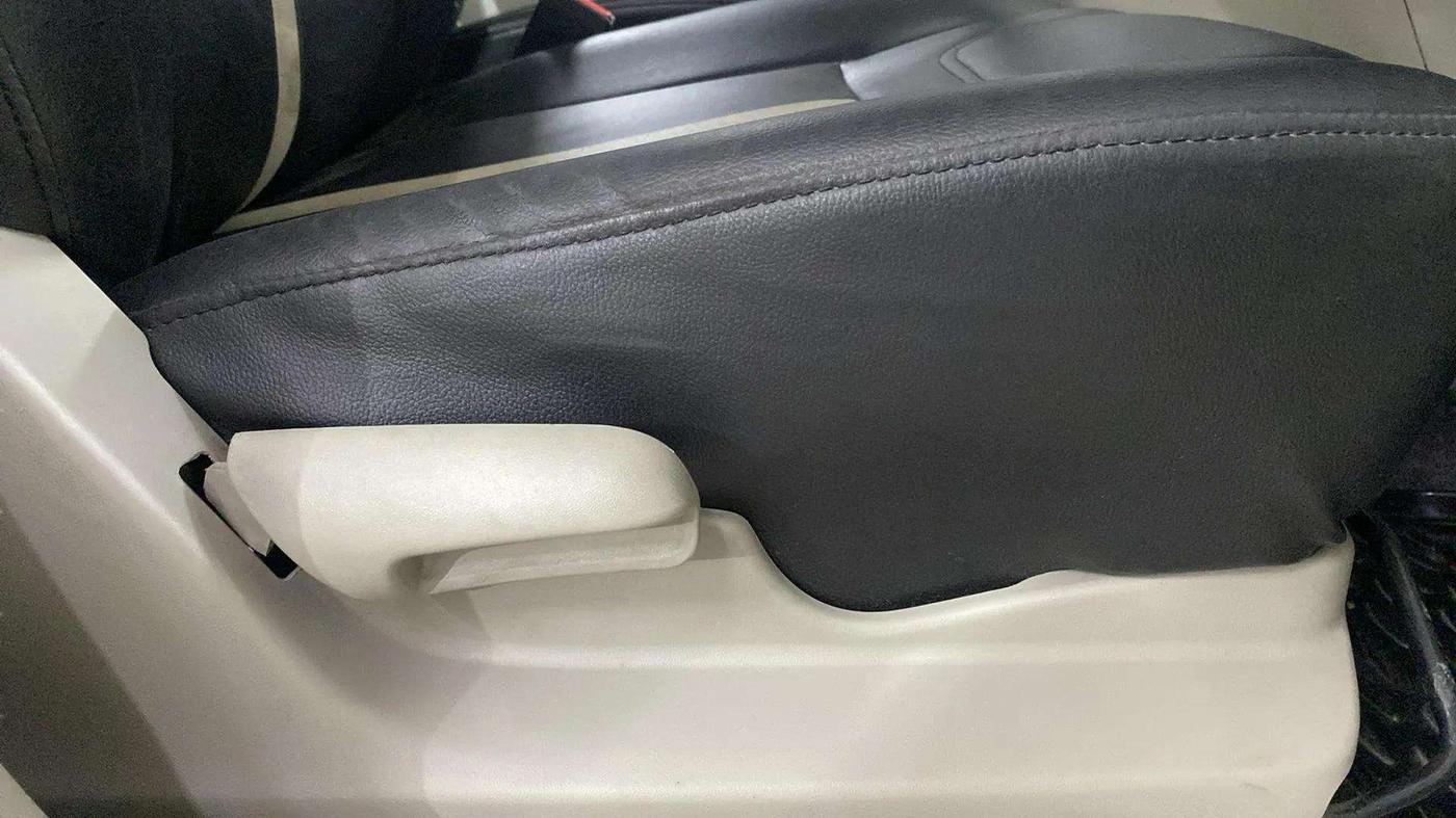 2016 Maruti Celerio VXI AMT (O), Petrol, Automatic, 32,452 km, Driver Side Adjustment Panel