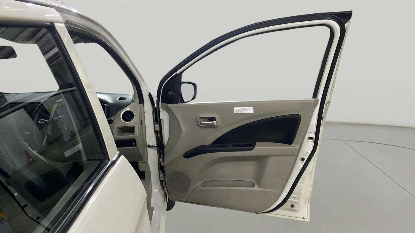 2016 Maruti Celerio VXI AMT (O), Petrol, Automatic, 32,452 km, RHS Front Door