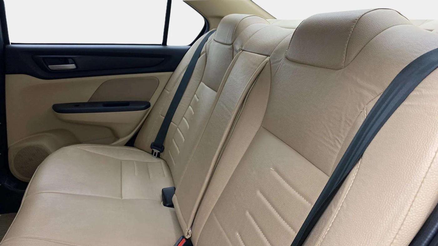 2022 Honda Amaze 1.2L I-VTEC VX CVT, Petrol, Automatic, 14,595 km, Right Side Rear Door Cabin