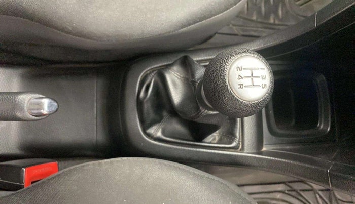 2016 Maruti Swift VXI, Petrol, Manual, 26,024 km, Gear Lever
