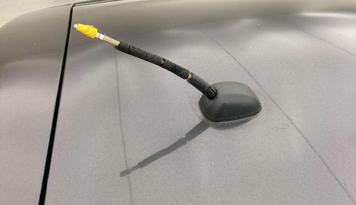 2016 Maruti Swift VXI, Petrol, Manual, 26,024 km, Roof - Antenna Broken