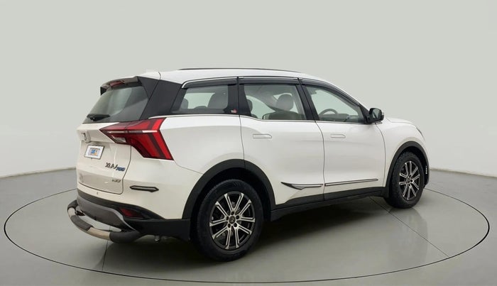 2022 Mahindra XUV700 AX 7 P AT 7 STR, Petrol, Automatic, 69,050 km, Right Back Diagonal