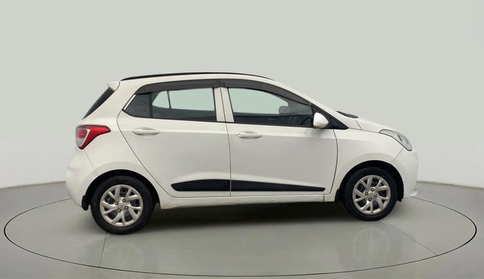 2018 Hyundai Grand i10 SPORTZ 1.2 KAPPA VTVT, Petrol, Manual, 34,759 km, Right Side View